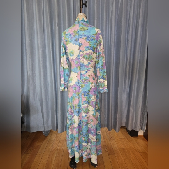 Vintage 1970 Floral Long Sleeve Maxi Dress - Picture 3 of 10